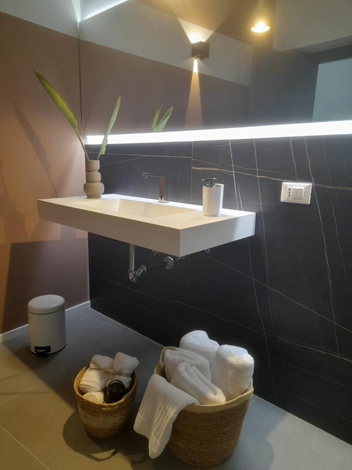 Rosy Room Design มาร์ซาลา ภายนอก รูปภาพ